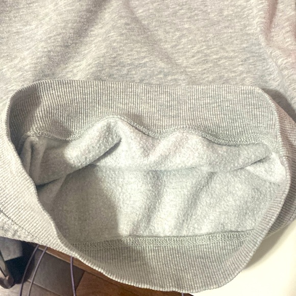 Grey, Levi’s, crewneck, sweater, kids large, comfortable, simple, good condition - Picture 9 of 9